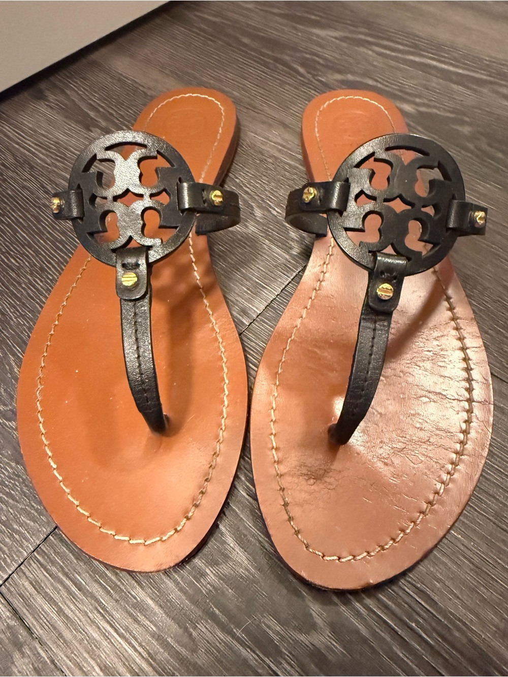TORY BURCH MILLER BLACK THONG SANDALS SIZE 8 1/2 Flip Flops